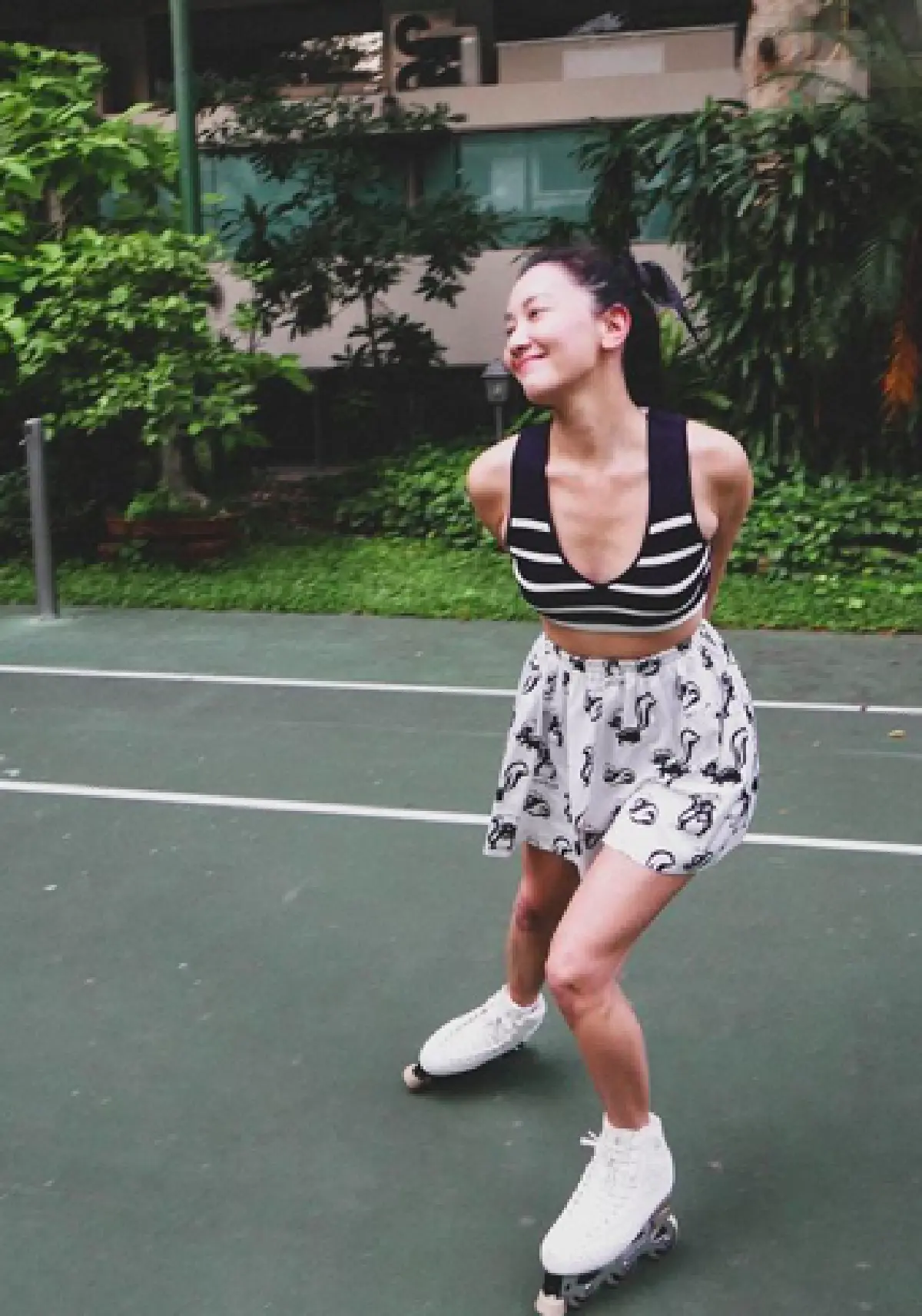 "นุ่น วรนุช" โชว์ลีลาเล่นโรลเลอร์สเก็ต พลิ้วและสวยทุกท่าจริงๆ 