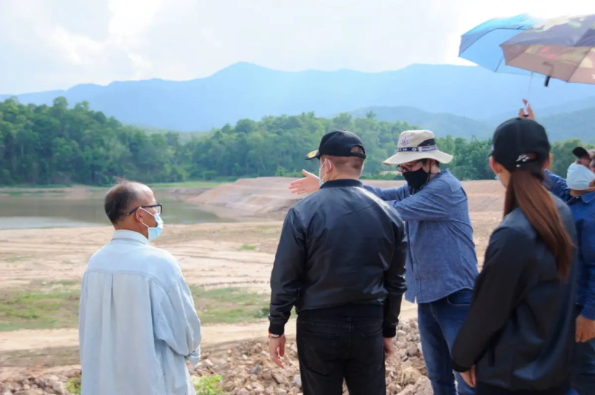 "ธรรมนัส"ตรวจความคืบหน้าโครงการขุดอ่างเก็บน้ำ"ห้วยเหยี่ยน-หนองเล็งทราย"