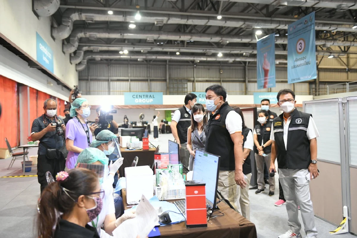 กทม.ขยายสถานที่ฉีดวัคซีนนอกรพ.อีก 14 แห่ง 22-23 พ.ค.นี้