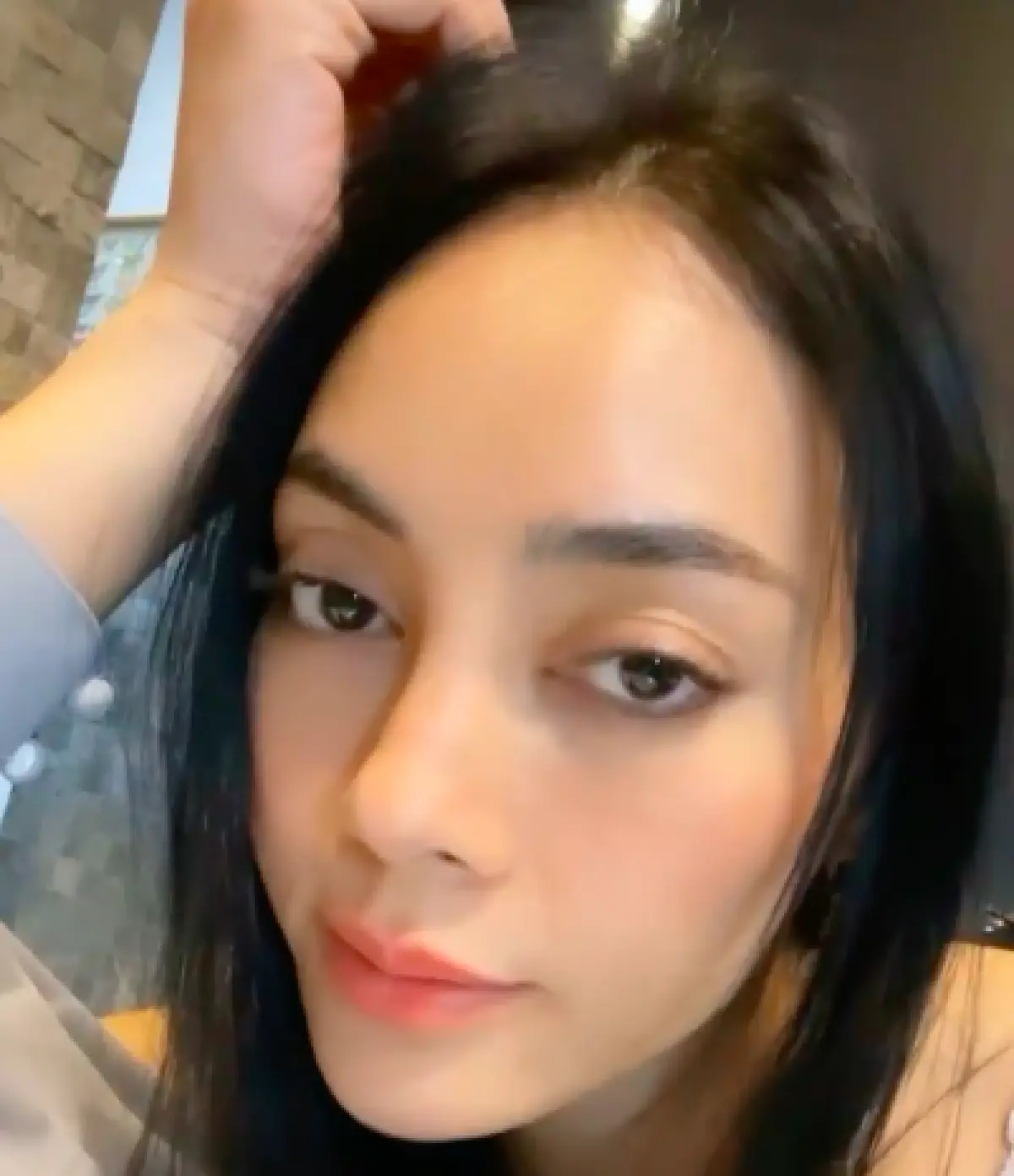 “ตั๊ก บงกช” เจอแฟนคลับถามไม่ศัลยกรรมหน่อยเหรอ!? ตอบกลับจัดเต็มแบบตรงๆ 