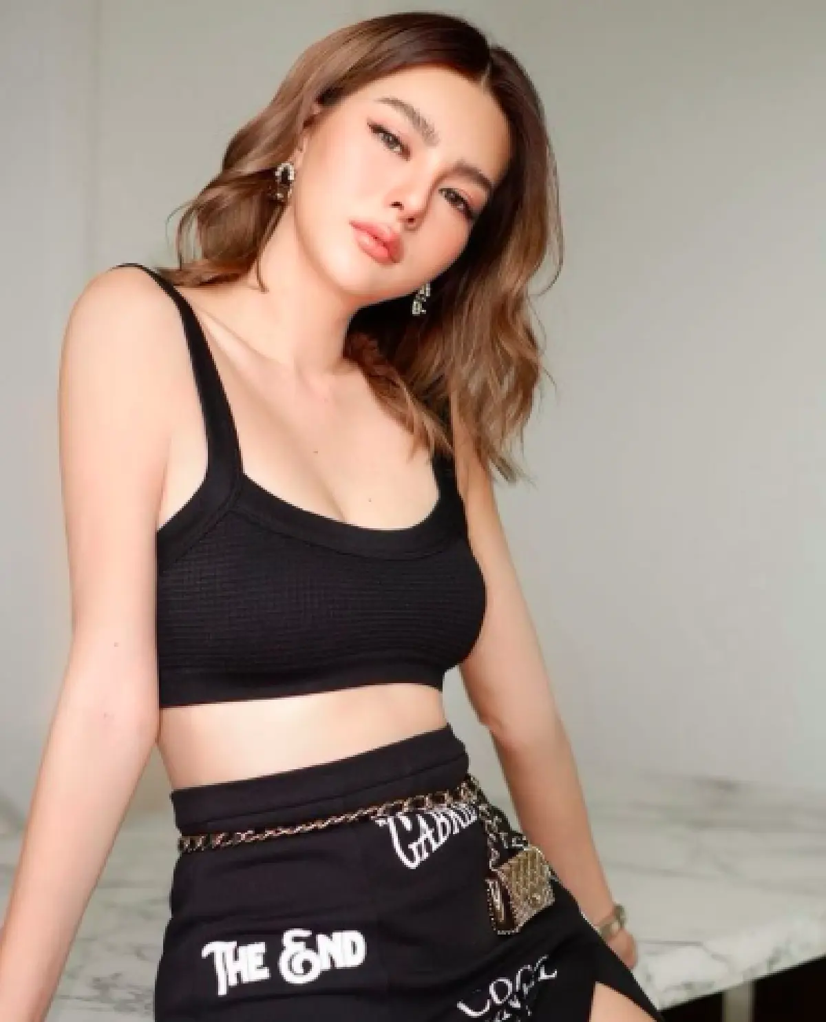 “ดิว อริสรา” ห่างกับ “เซบาสเตียน” ไม่มีมือที่สามตกลงกันด้วยดี รถสปอร์ตหรูต้องคืน