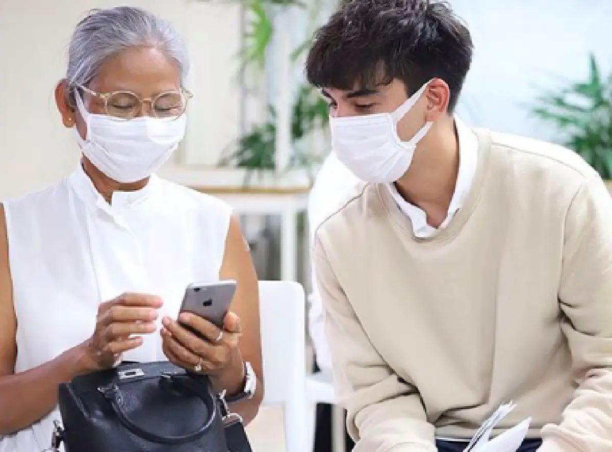 “แอนด์ดรูว์ กรเศก” อัพเดทอาการ หลังเข้ารับการฉีดวัคซีนโควิด-19 