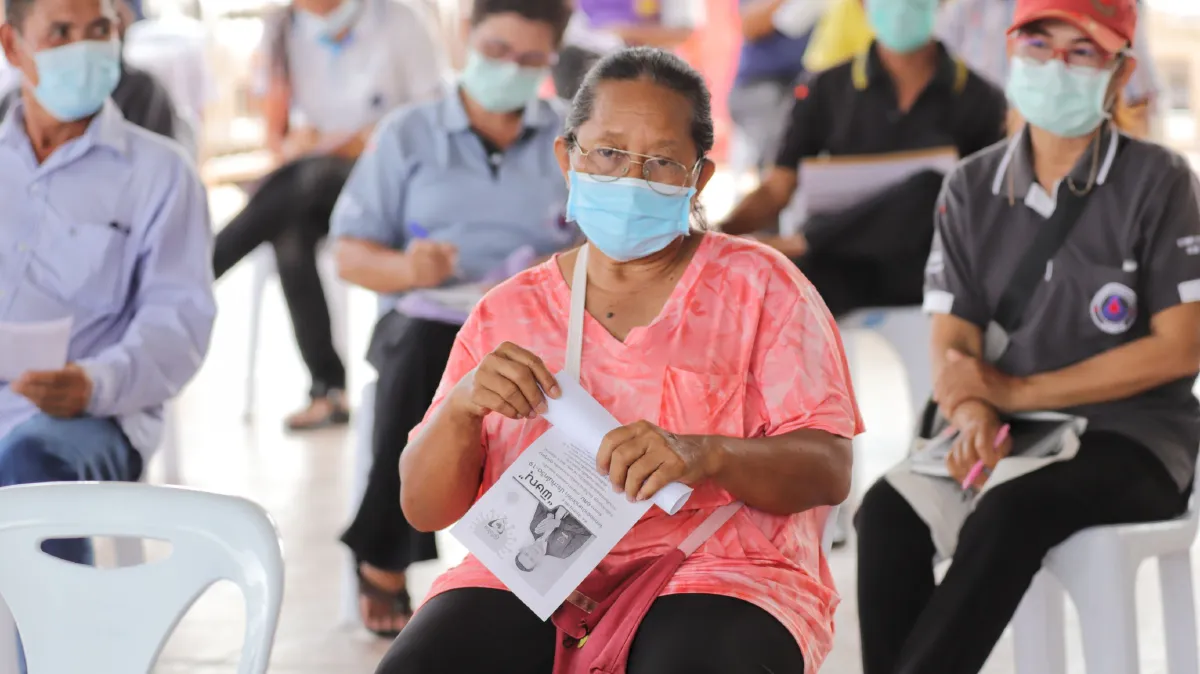 จัดทอดผ้าป่าระดมทุนทำประกันโควิดให้อสม.ด่านหน้าสู้ภัยไวรัส