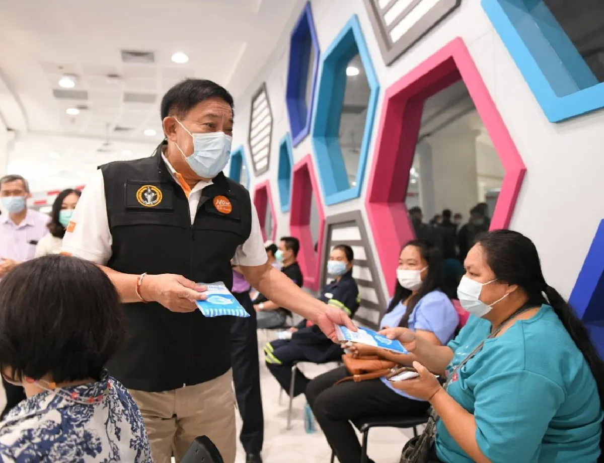 กทม.เปิดศูนย์ฉีดวัคซีนที่เซ็นทรัลปิ่นเกล้า ตั้งเป้าฉีดวันละ1,000คน