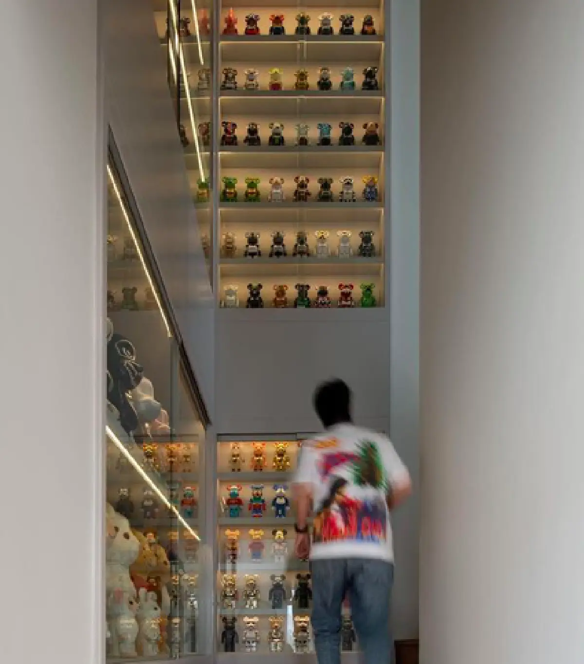 “หมอเจี๊ยบ ลลนา” บ้านสวยน่าอยู่มาก แถมมีบันไดเพื่อขึ้นเตียงสำหรับสุนัขด้วย