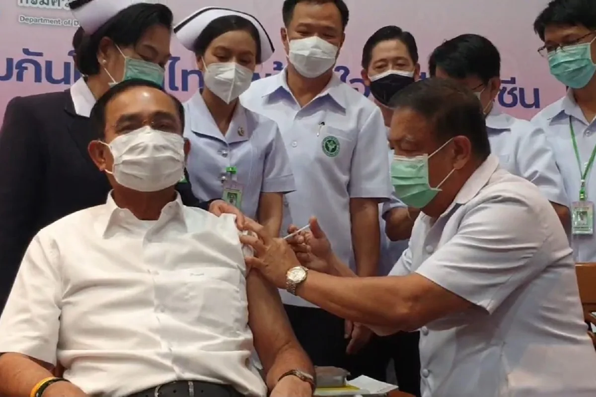 "ประยุทธ์" ฉีดวัคซีนแอสตราฯเข็ม2แล้ว