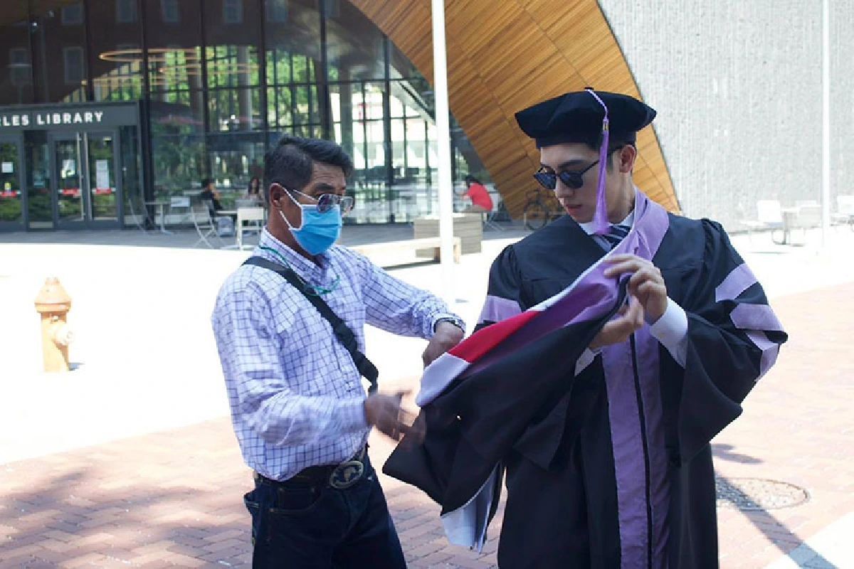  “สามารถ พยัคฆ์อรุณ” สุดภูมิใจ! ลูกชาย “ไม้ กวิน“ เรียนจบแพทย์ที่สหรัฐอเมริกาแล้ว