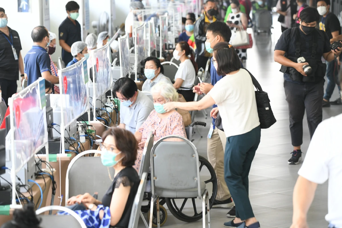 กทม.ผนึกสภาหอการค้าฯเปิดจุดฉีดวัคซีนนอกรพ.แห่งที่ 8 