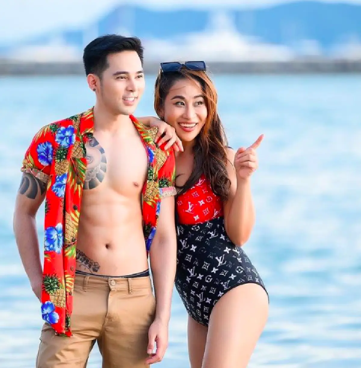 “ลาล่า อาร์สยาม” ถ่ายแบบชุดว่ายน้ำคู่ “เจ้าเสือ” คนจับจิ้นเพียบ นึกว่าแฟนใหม่!