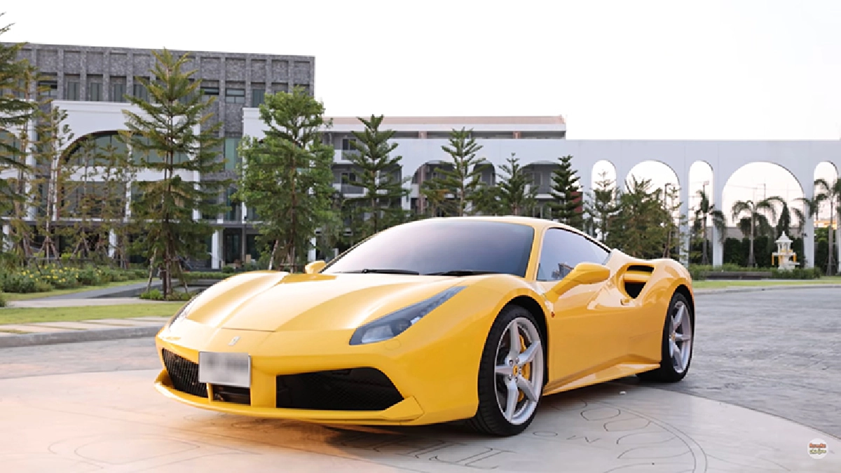 “พลอย ชิดจันทร์” คือที่สุด! ขนซูเปอร์คาร์มาประกอบฉากถ่าย TikTok ราคารวมเหยียบร้อยล้าน!