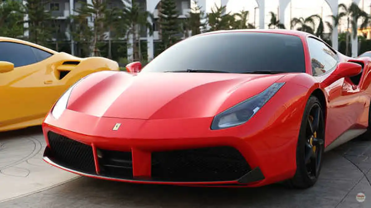 “พลอย ชิดจันทร์” คือที่สุด! ขนซูเปอร์คาร์มาประกอบฉากถ่าย TikTok ราคารวมเหยียบร้อยล้าน!