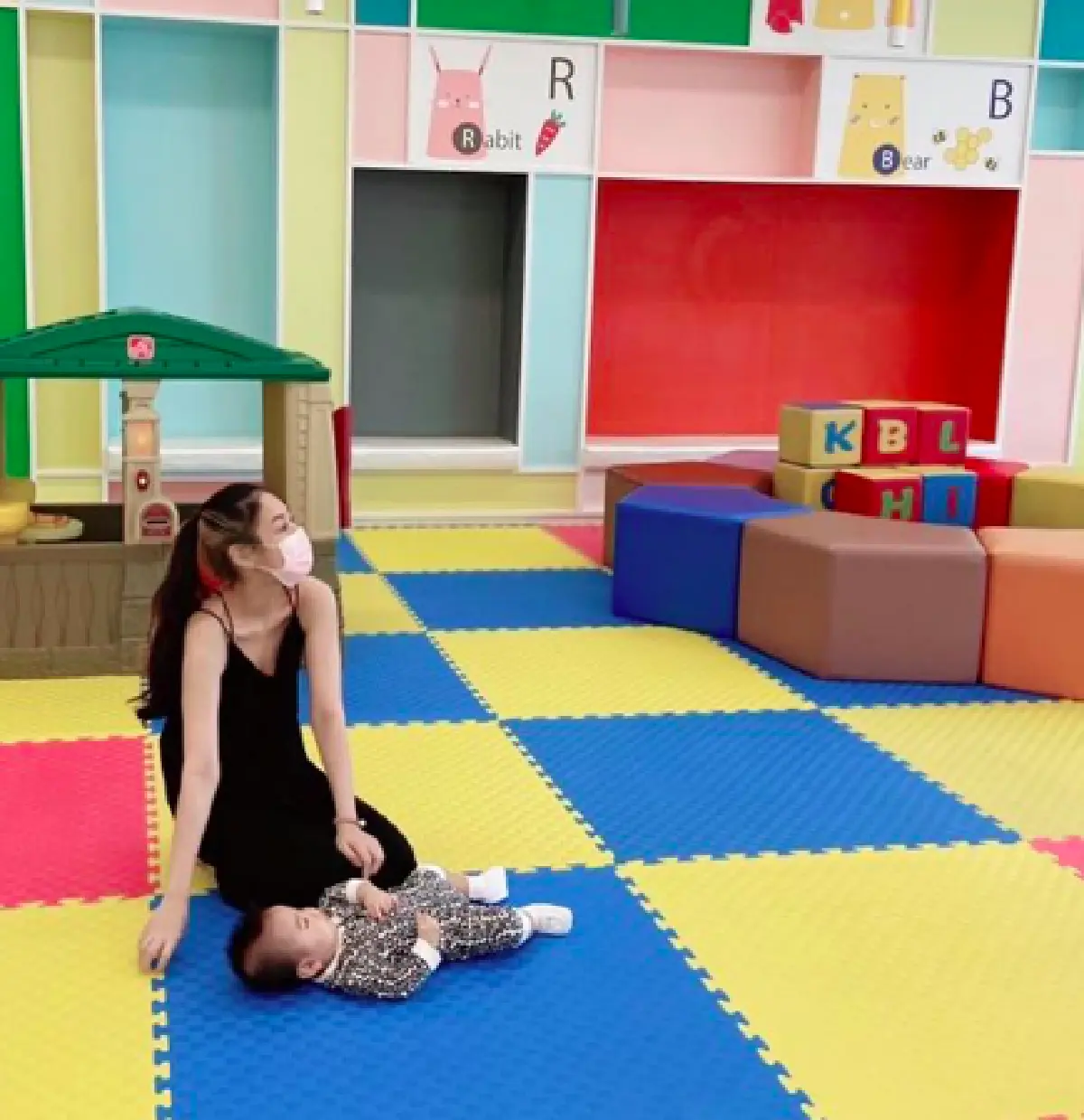 “ตั๊ก มยุรา” รู้สึกเหนื่อยและปวดหัว! ขอให้ “น้ำตาล” หยุดตอบโต้อดีตสามี