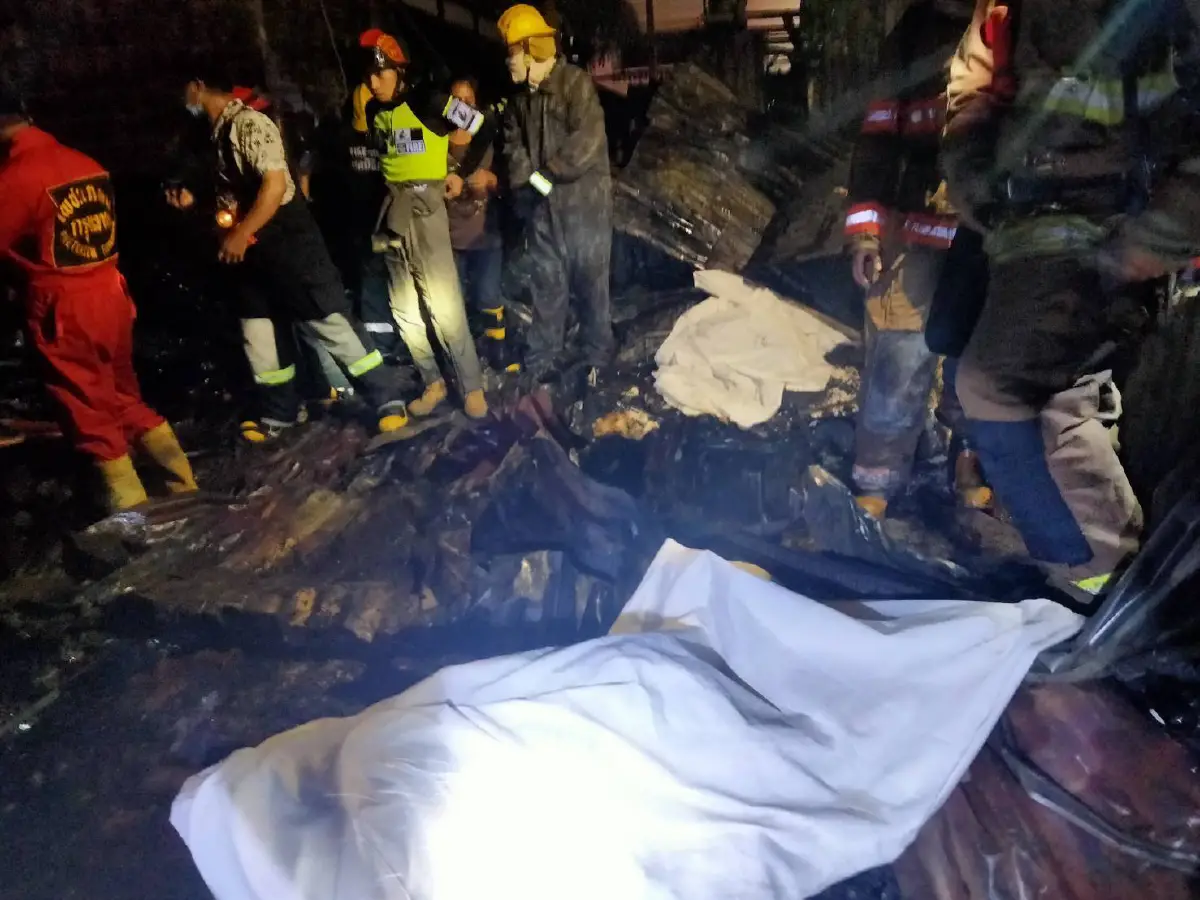 ไฟไหม้ชุมชนกลางกรุงตายคากองเพลิง3ศพผู้ป่วยติดเตียงไม่รอด