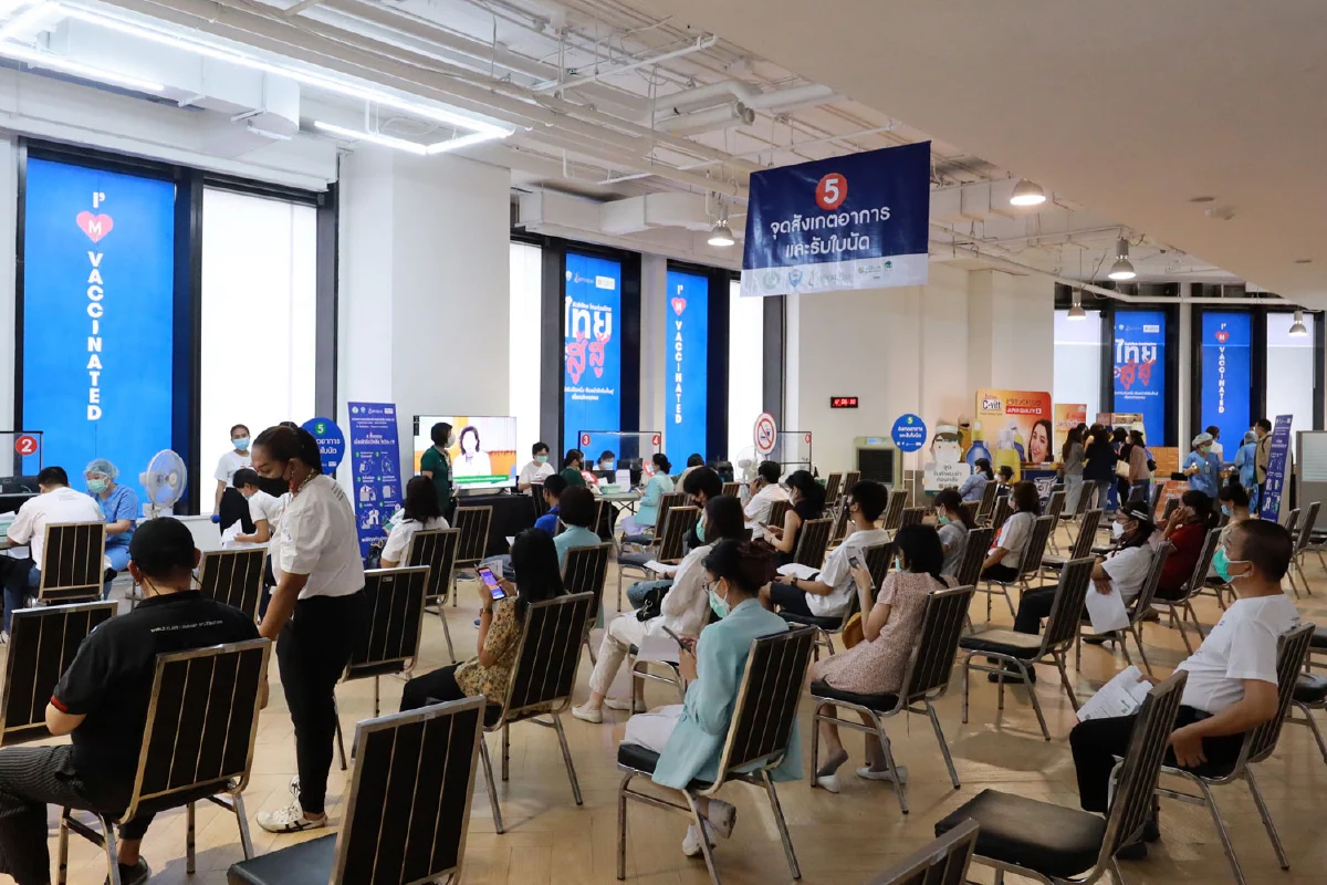 หน่วยความร่วมมือบริการฉีดวัคซีนโควิด-19 ดิ เอ็มโพเรี่ยม พร้อมเปิดบริการประชาชนทั่วไป และมอบ VIPS ความพิเศษจากร้านค้าชั้นนำให้กับผู้ฉีดวัคซีน