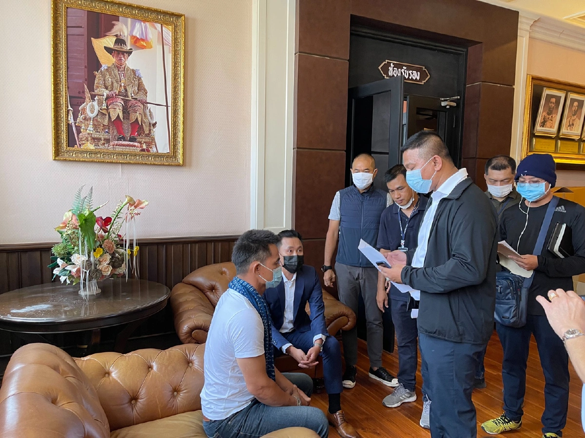 ลุงพล-ป้าแต๋นโผล่สตช.ดอดมอบตัวคดีน้องชมพู่