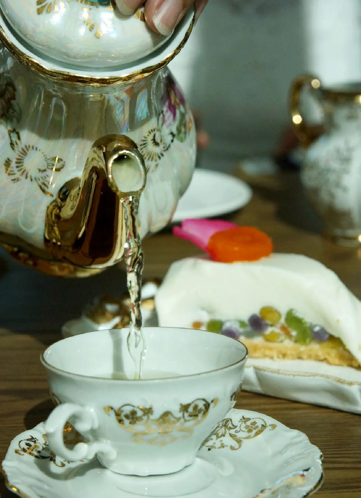 เช็กอินคาเฟ่ 18 ไร่ใจกลางศาลายา จิบชาสไตล์ Queen Victoria @Rosemary House