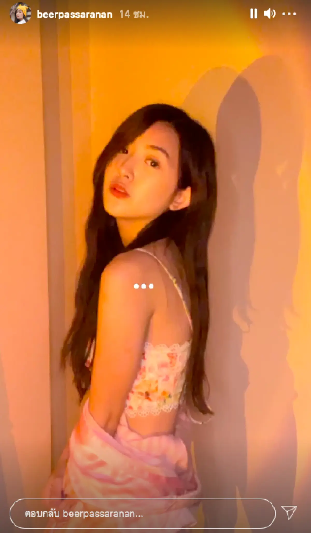 “เบียร์ เดอะวอยซ์” อวดความแซ่บแบบจัดเต็ม ในชุดชั้นในลูกไม้สีหวานสุดเซ็กซี่ 