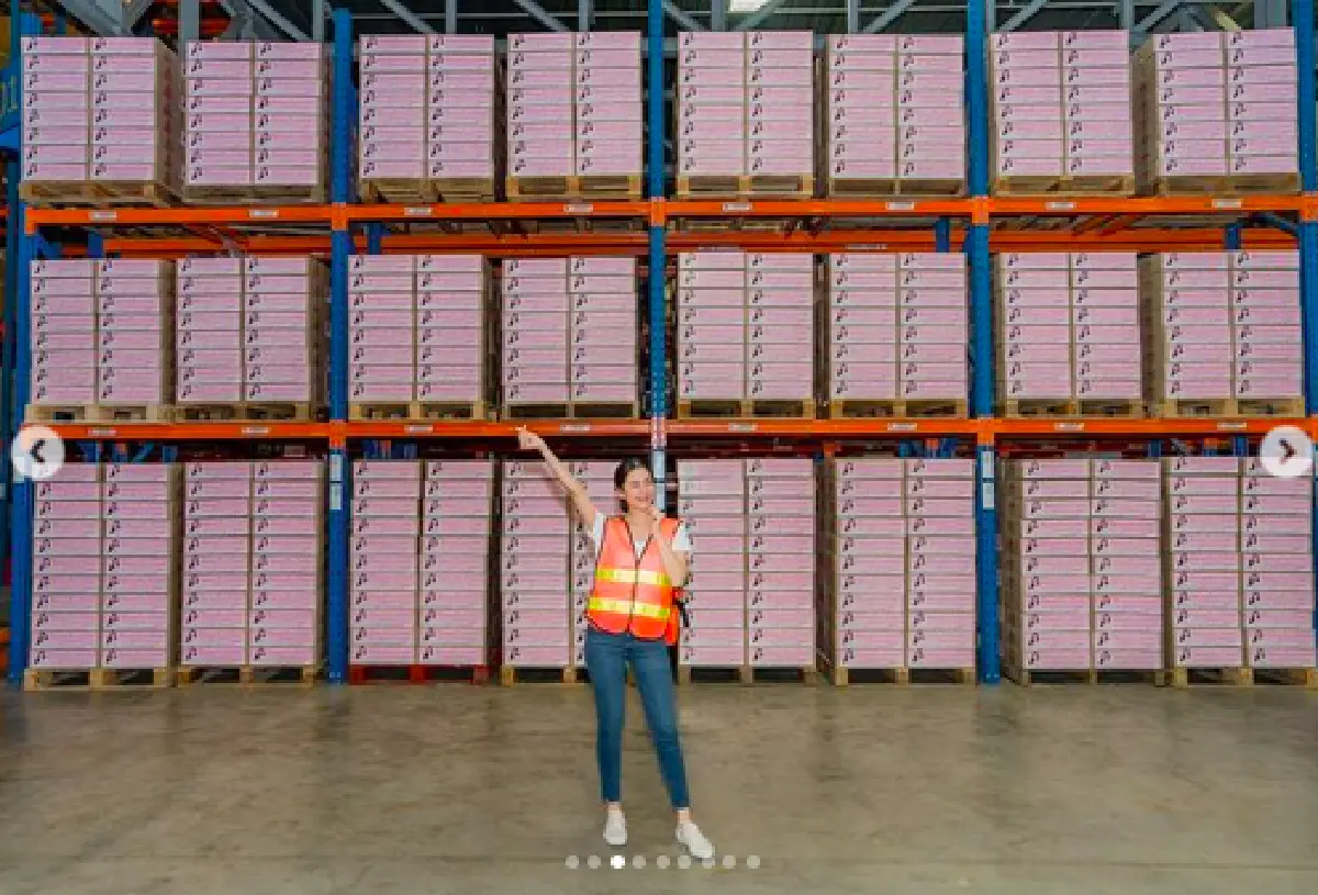 “เบลล่า” จัดทำ “กล่องพลังใจจากเบลล่า” พร้อมส่งของช่วยผู้ที่กำลังเดือดร้อน