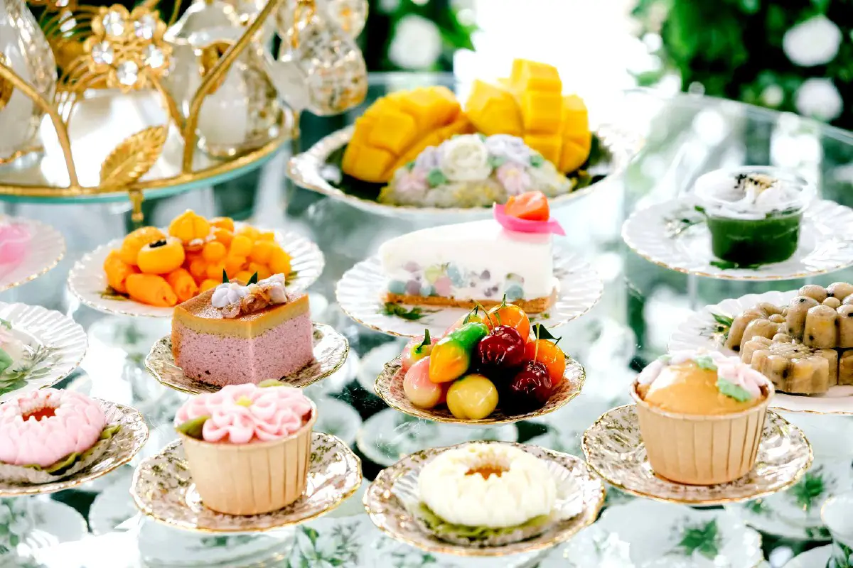 เช็กอินคาเฟ่ 18 ไร่ใจกลางศาลายา จิบชาสไตล์ Queen Victoria @Rosemary House