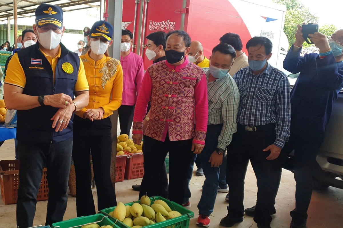 ธรรมนัสตรวจราชการพะเยาขอให้มั่นใจวัคซีนโควิดรัฐบาลฉีดทั้งประเทศ
