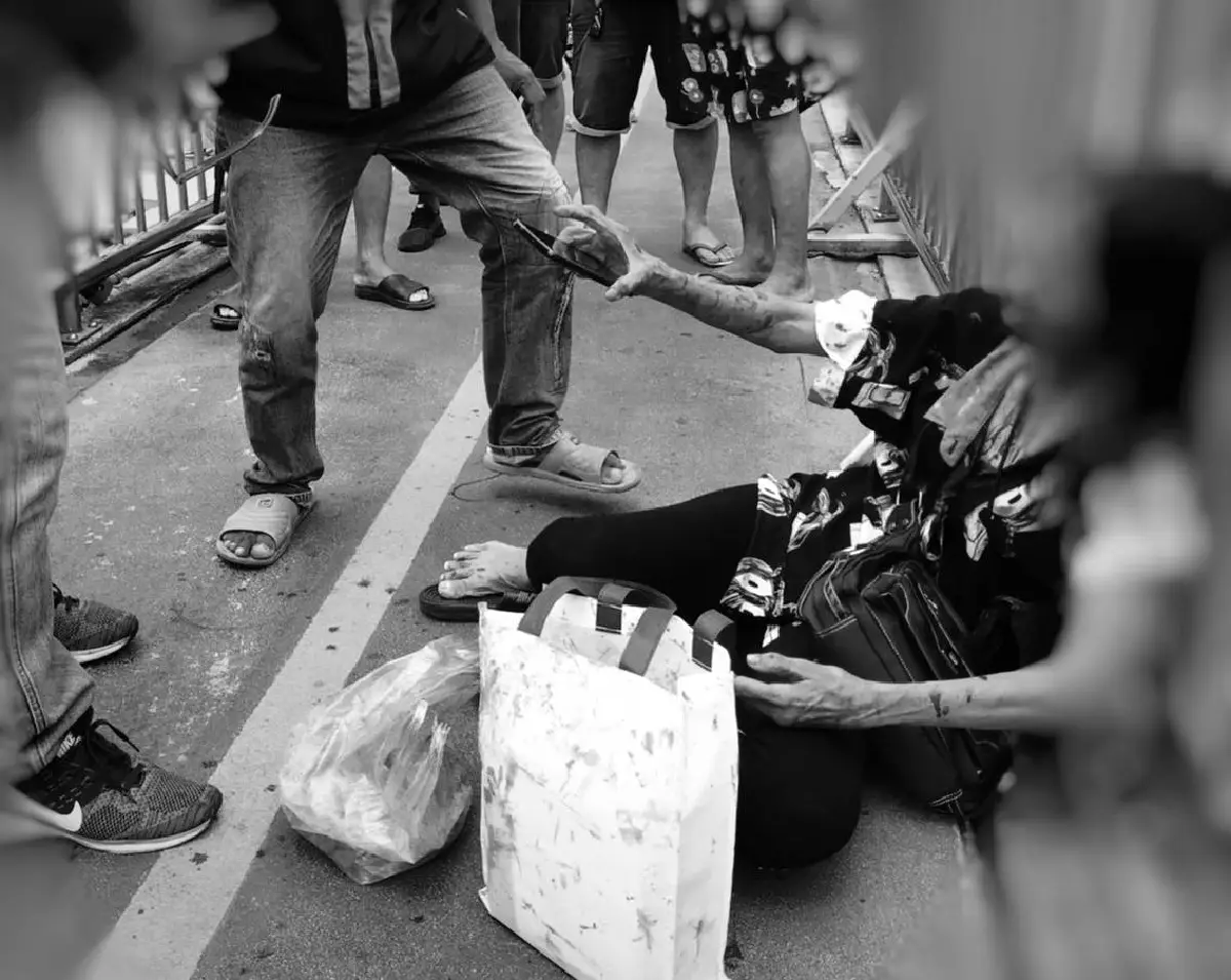 ชื่นชมจ่าทหารเรือช่วยหญิงถูกชิงสร้อยทองจับโจรส่งตร.