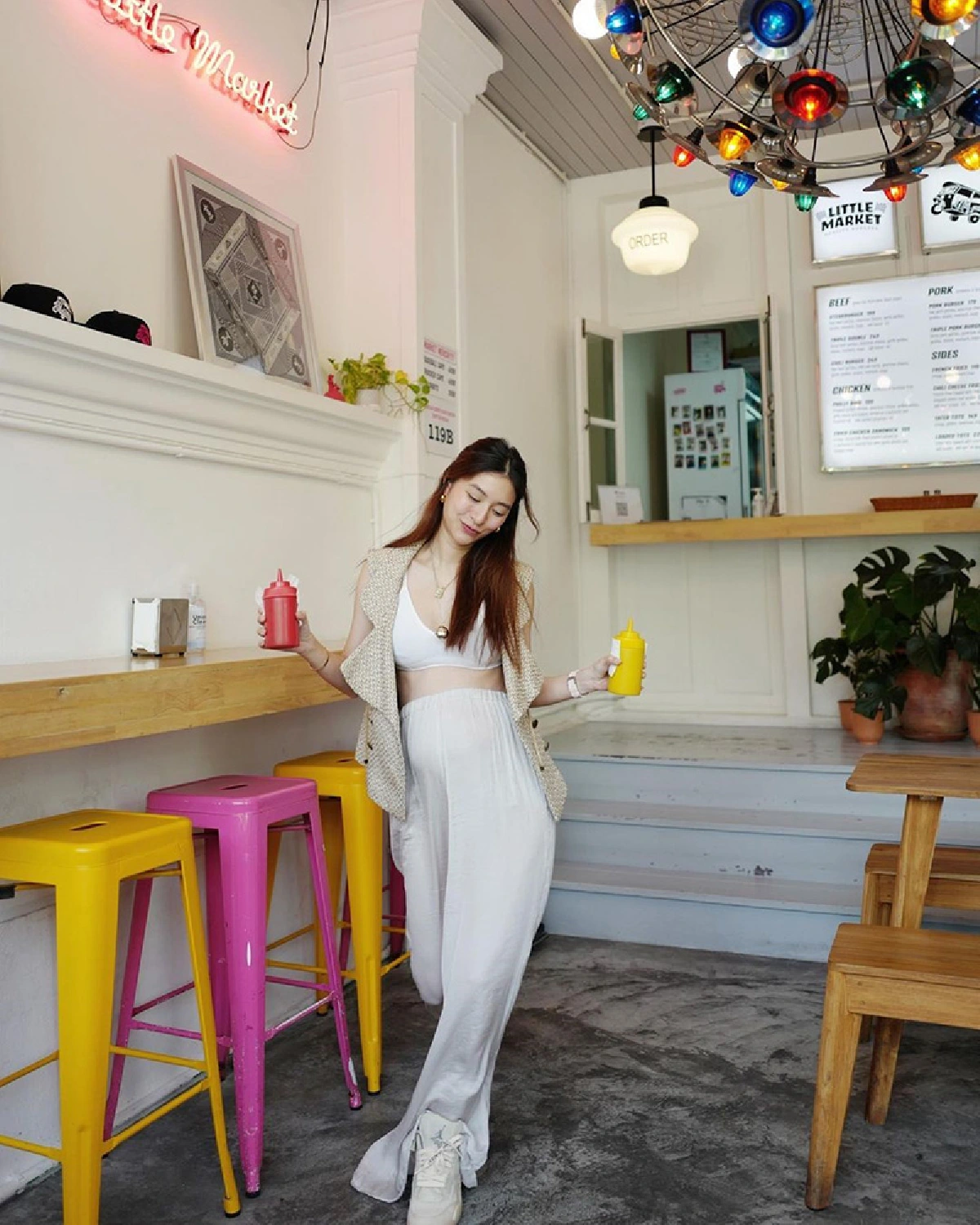 “มิว นิษฐา” สดใสร่าเริงสมกับได้ลูกสาวคนแรก เอ็นจอยการกินสุดๆ 