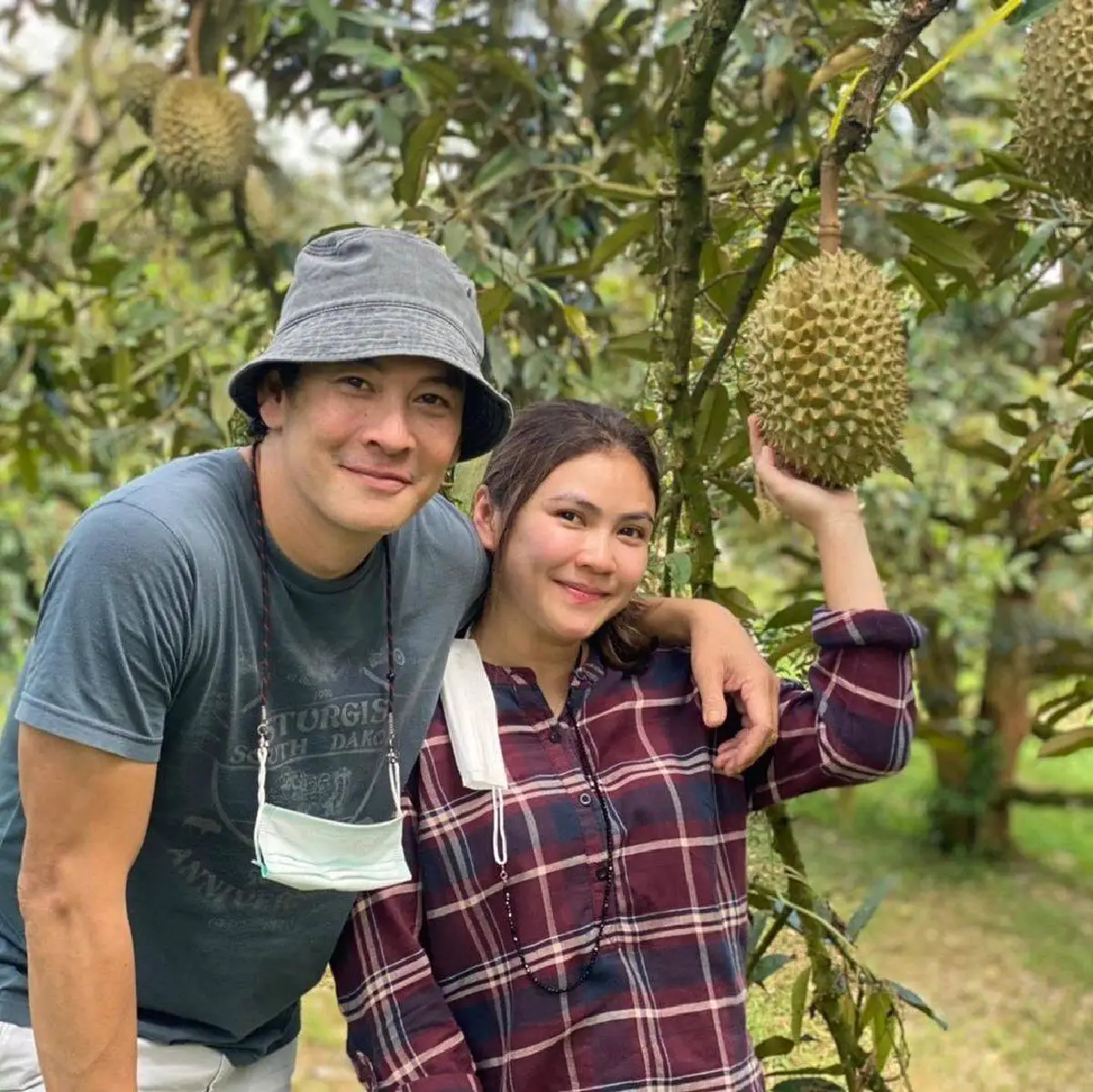 “ชาคริต-แอน” สุดแฮปปี้! ทุเรียนที่ปั้นมาเป็นปี ออกผลผลิตให้ได้เตรียมส่งแล้ว