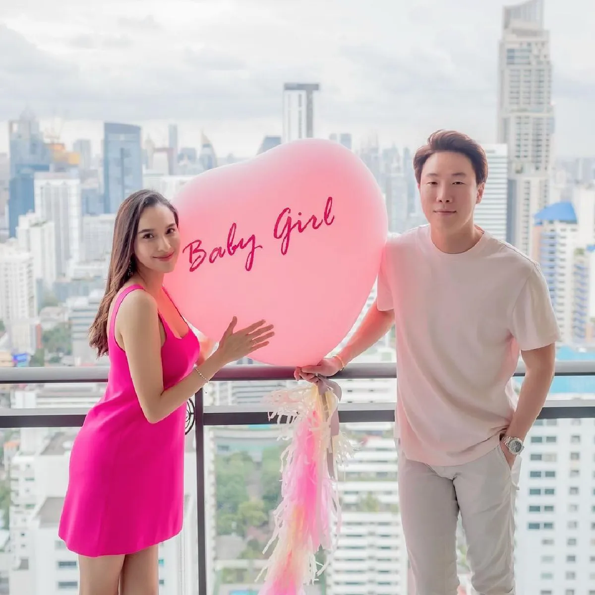 "หยาดทิพย์"  โชว์เล่นโยคะท่ายาก! ลูกสาวตัวน้อยมาแสดงตัวแล้ว