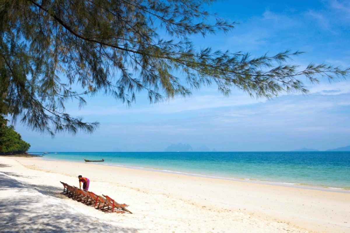 โรงแรมและรีสอร์ทระดับโลกทั่วเกาะภูเก็ต เคาะแพ็คเกจพิเศษเตรียมรับนักท่องเที่ยวต่างชาติกลับมา เริ่ม 1 ก.ค.นี้ โรงแรมและรีสอร์ทระดับโลกทั่วเกาะภูเก็ต เคาะแพ็คเกจพิเศษเตรียมรับนักท่องเที่ยวต่างชาติกลับมา เริ่ม 1 ก.ค.นี้