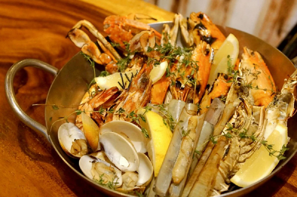 สดใหม่ใส่ใจทุกจาน 'พระยา คิทเช่น' เสิร์ฟอาหารตามสั่งอิ่มไม่อั้น ทุกศุกร์-เสาร์-อาทิตย์