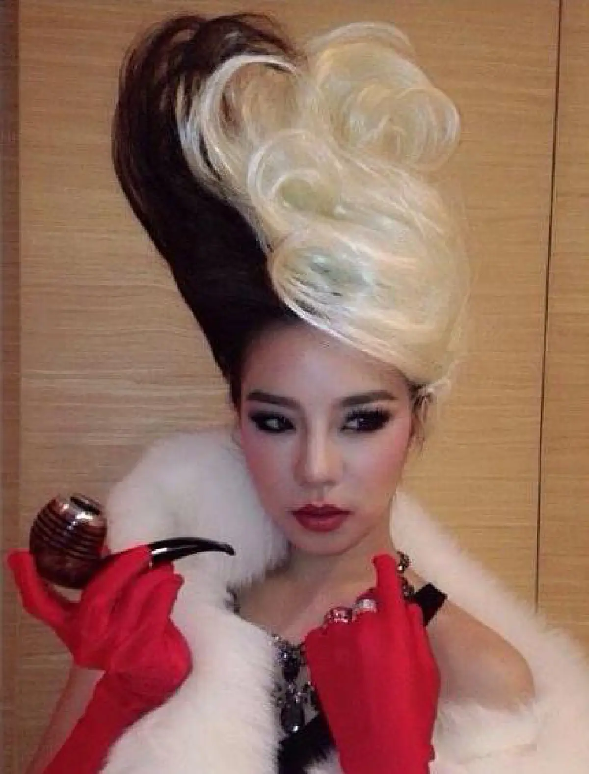 “คริส หอวัง” สุดปัง! ถูกดิสนีย์เรียกตัวให้ไปพากย์เสียงบท “ครูเอลล่า”