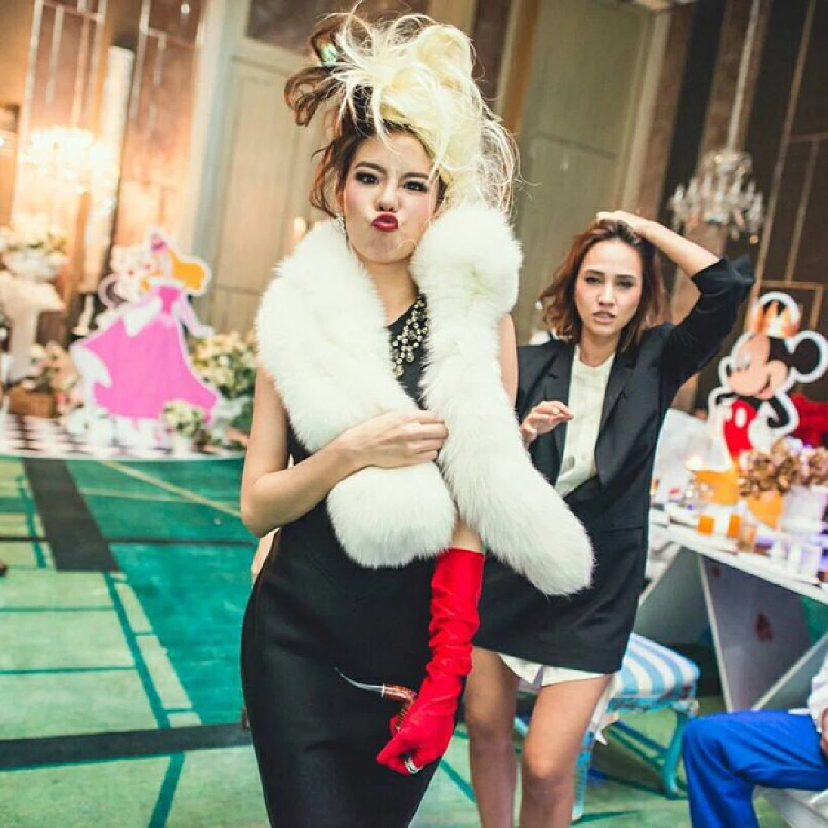 “คริส หอวัง” สุดปัง! ถูกดิสนีย์เรียกตัวให้ไปพากย์เสียงบท “ครูเอลล่า”