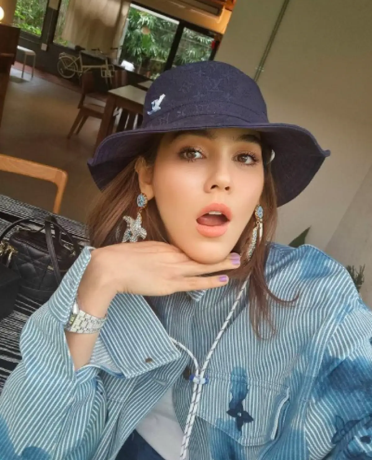 “ชมพู่ อารยา” หลบให้ไว! “แทค ภรัณยู” ขอโคฟเวอร์เป็นแม่เป๊ะตั้งแต่หัวจรดเท้า