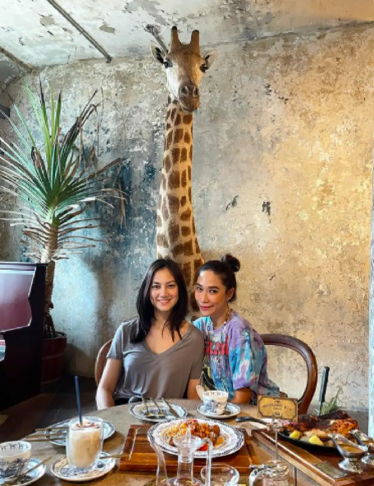  "พลอย เฌอมาลย์" ย้ำความหวาน ฉลองวันเกิด "คลอดีน" พร้อมเรียกที่รัก 