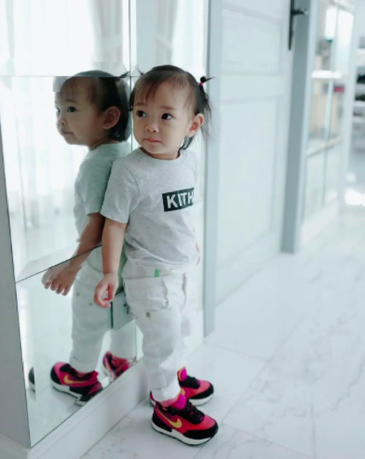 “น้องโนล่า” ลูกสาวสุดน่ารักของ “เจนี่" ยิ่งโต อินเนอร์แฟชั่นนิสต้ามาเต็ม