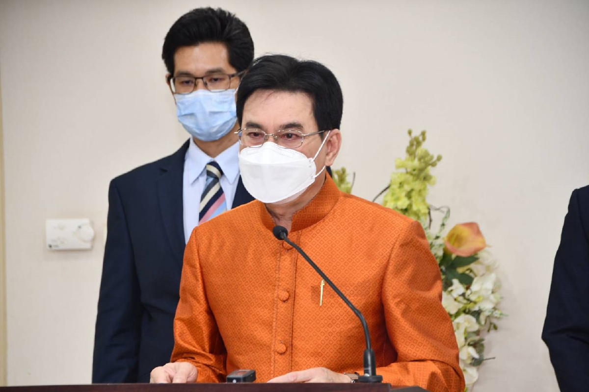 บังคับพ่อค้าติดราคารับซื้อผักผลไม้ชาวสวนทุกเช้า บังคับพ่อค้าติดราคารับซื้อผักผลไม้ชาวสวนทุกเช้า