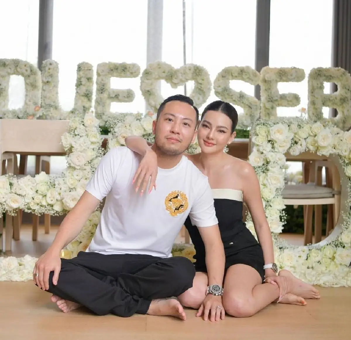 เปิดราคาทุ่งกุหลาบขาวที่ "ดิว อริสรา" ทำเซอร์ไพรส์ "เซบาสเตียน" ราคาเกือบครึ่งล้าน!