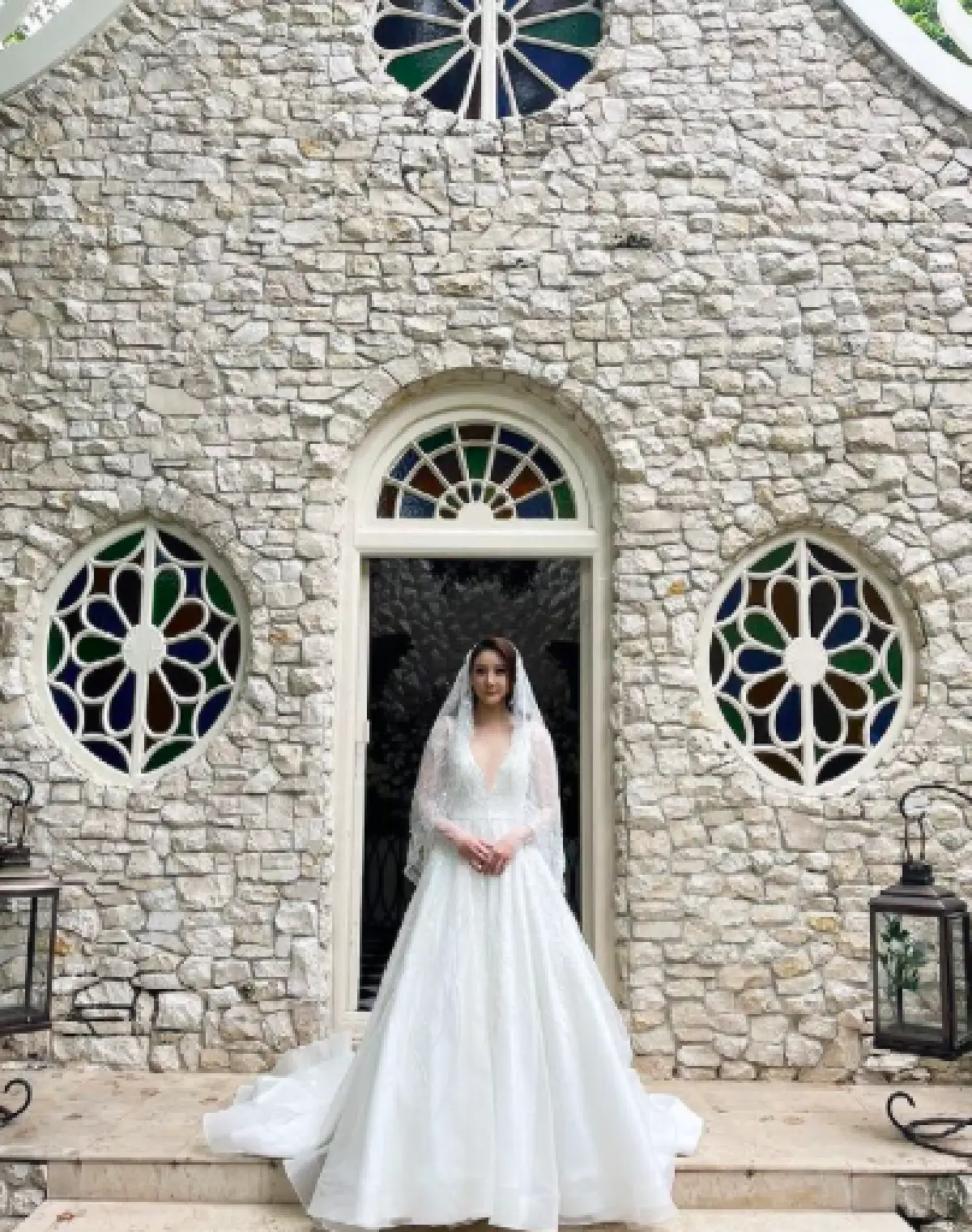 “แตงโม นิดา” ในลุคเจ้าสาวสวยหวานละมุน ทำเอาแฟนๆ พากันแซวรอลุ้นข่าวดี