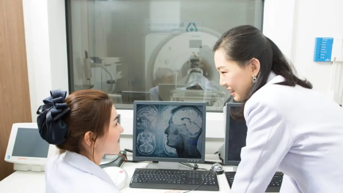 How to ดูแลผู้สูงอายุในบ้าน สังเกตอาการป้องกันโรคสมองเสื่อม