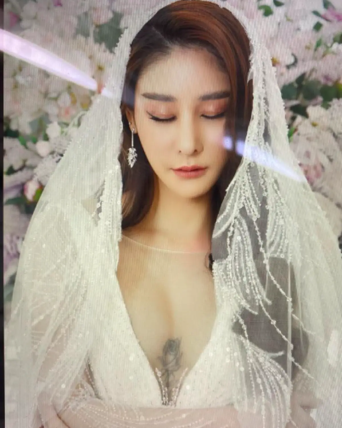 “แตงโม นิดา” ในลุคเจ้าสาวสวยหวานละมุน ทำเอาแฟนๆ พากันแซวรอลุ้นข่าวดี