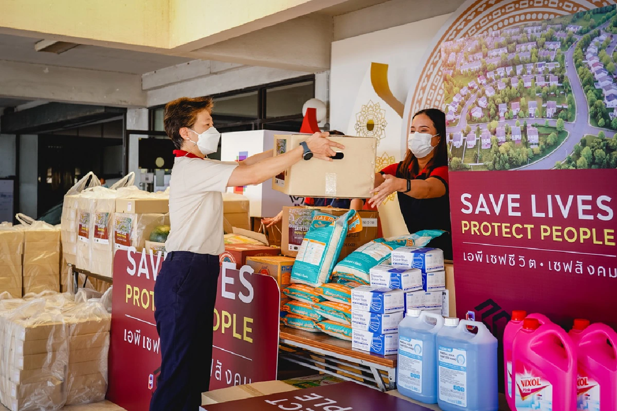 เอพี ไทยแลนด์ ลงพื้นที่ รพ.สงฆ์  ส่งมอบอาหารสด-แห้ง และสิ่งของบรรเทาความเดือดร้อน