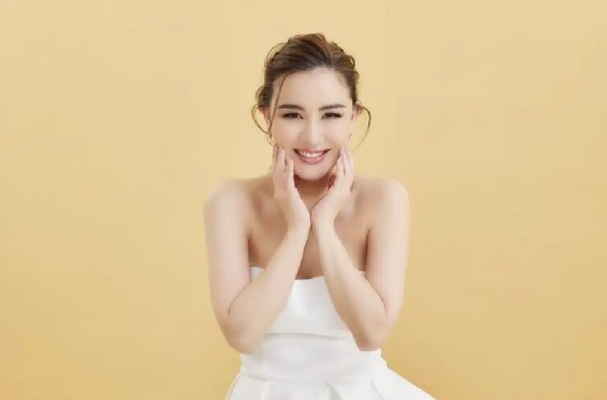 จำแทบไม่ได้! "นิโคล เทริโอ" วัย 48 อวดผิวใสออร่า หน้าเด็กมาก