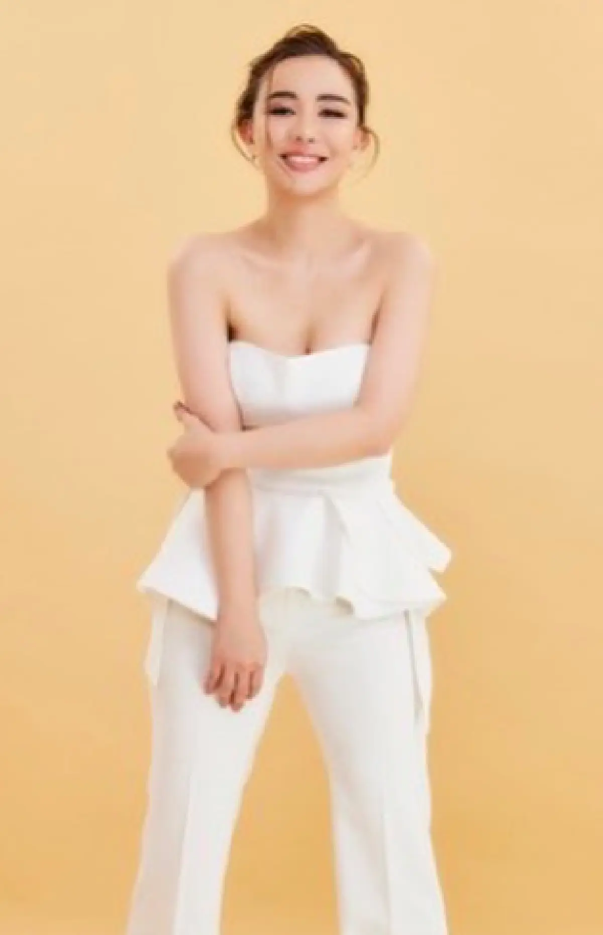 จำแทบไม่ได้! "นิโคล เทริโอ" วัย 48 อวดผิวใสออร่า หน้าเด็กมาก