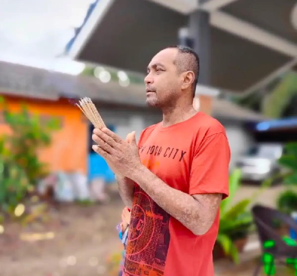 "วินัย ไกรบุตร" กราบขออโหสิกรรม-ล้างเท้าแม่ ในวันเกิดอายุ 52 ปี