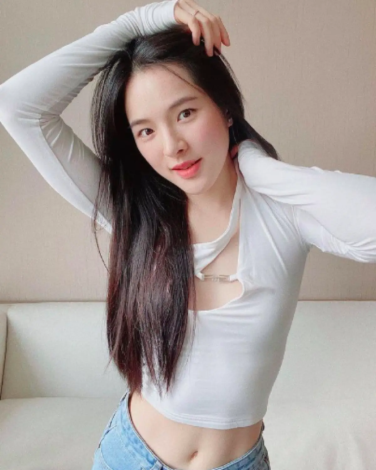 ลุคนี้ว้าวมาก “ปันปัน สุทัตตา” อวดลุคเซ็กซี่แต่ยังมีความหวานละมุน ผิวก็ดีมาก!