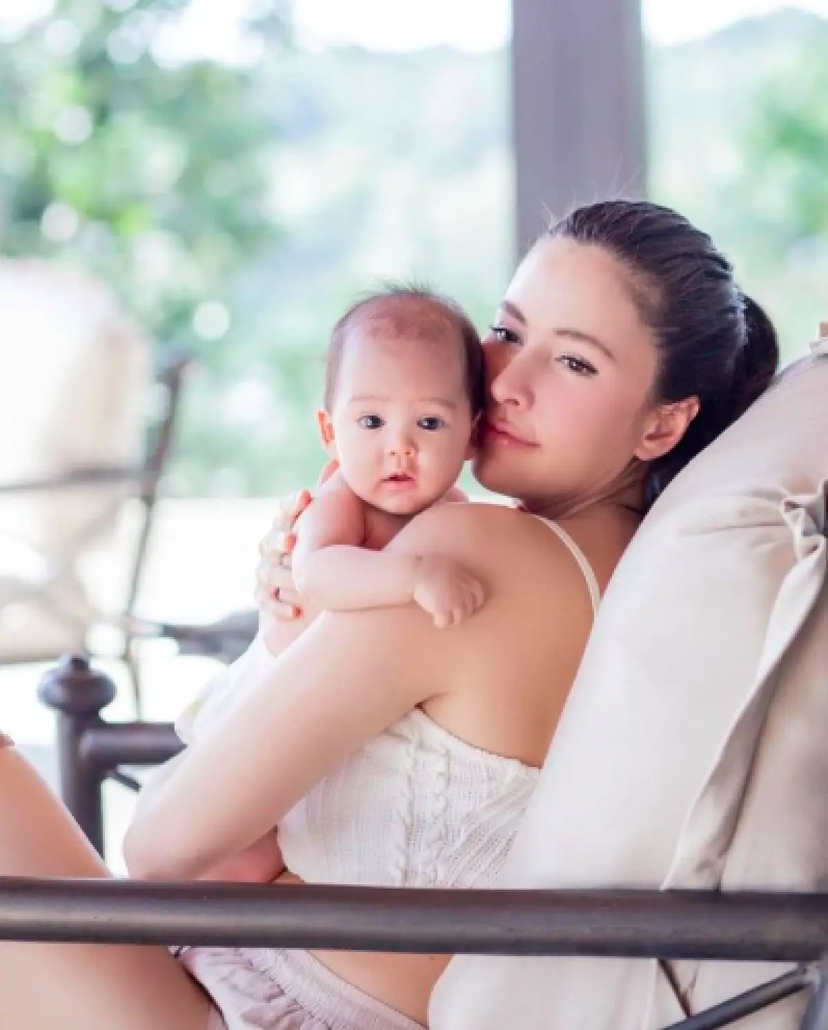 “ริต้า-กรณ์” พา “น้องกวินท์” ขึ้นเครื่องบินเจ็ตเที่ยวครั้งแรกในชีวิต!