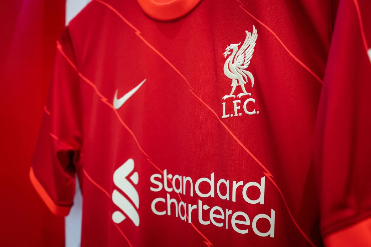 เสื้อแข่งใหม่ของ Liverpool FC ฤดูกาล 2021/22  