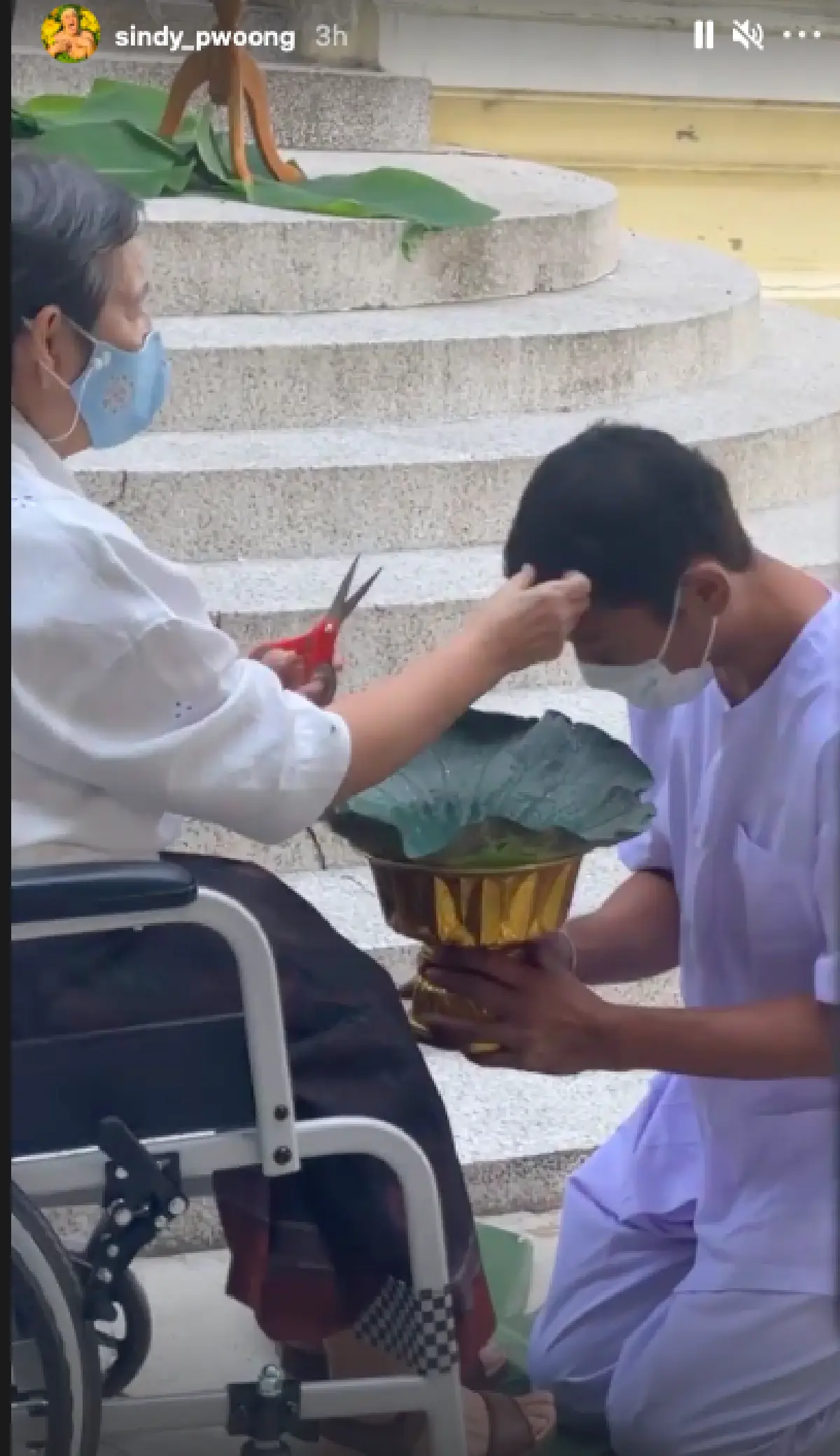 อนุโมทนาบุญพระใหม่! “ป๋อมแป๋ม” เข้าพิธีอุปสมบทแบบเรียบง่าย 