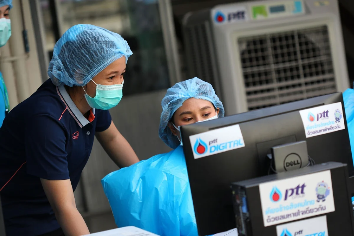 กทม. จับมือ ปตท. จัดหน่วยฉีดวัคซีนเคลื่อนที่ รุกคลัสเตอร์ใหญ่  พร้อมระดมจิตอาสา ปตท. เข้าร่วมฟื้นลมหายใจเศรษฐกิจของประเทศ