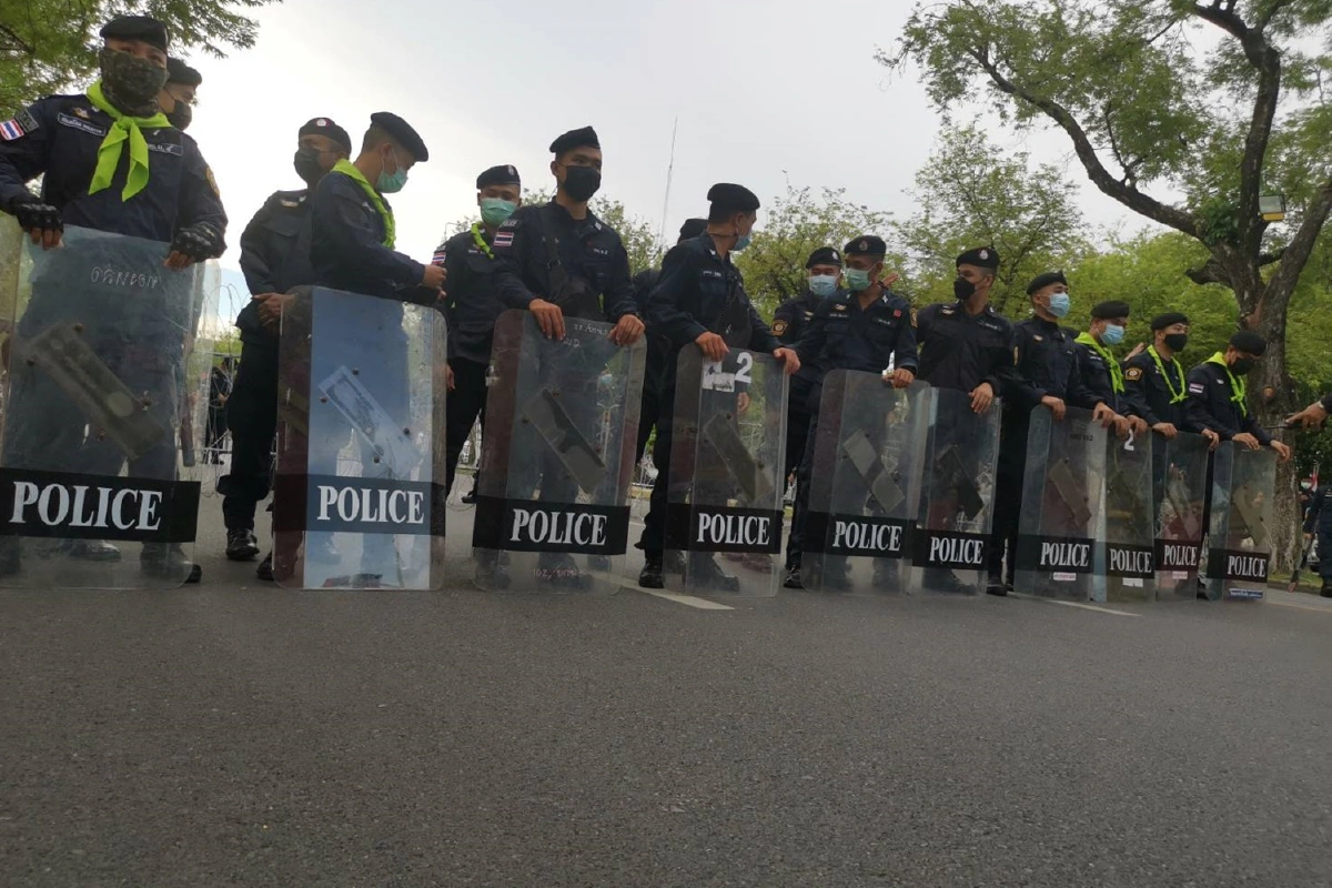 เริ่มแล้ว!!ม็อบไทยไม่ทนเตรียมเคลื่อนไปทำเนียบฯ18.30น.